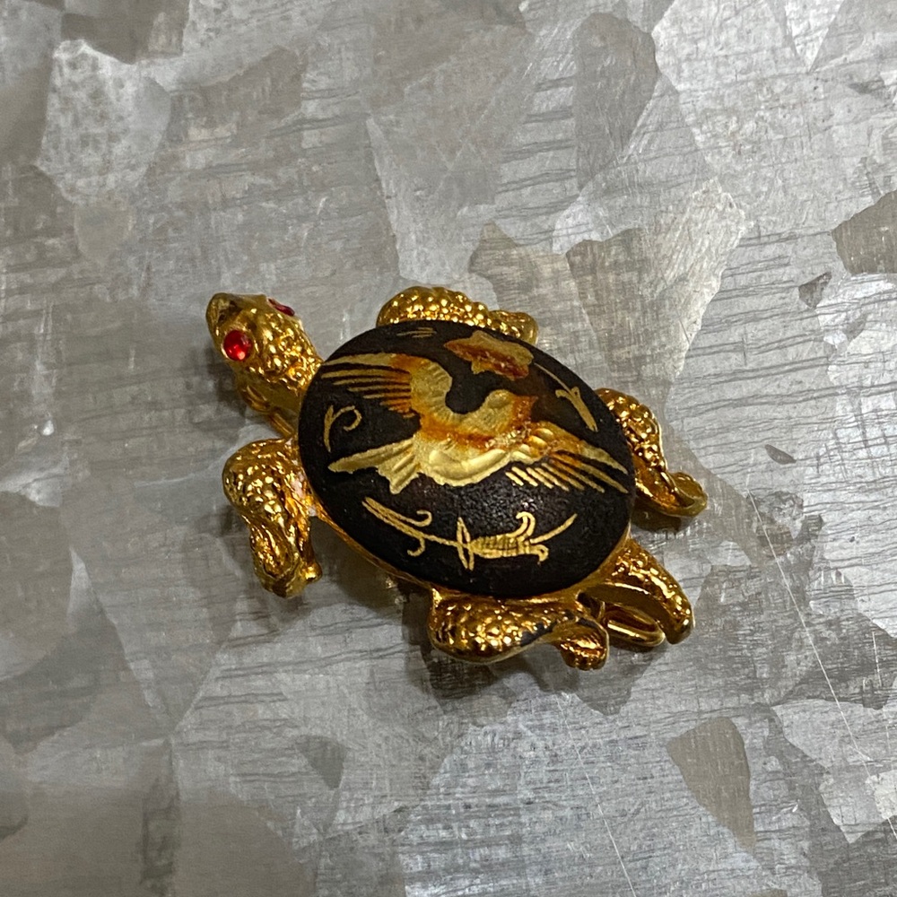 Vintage Damascene Gold and Black Turtle Brooch - Picture 3 of 7